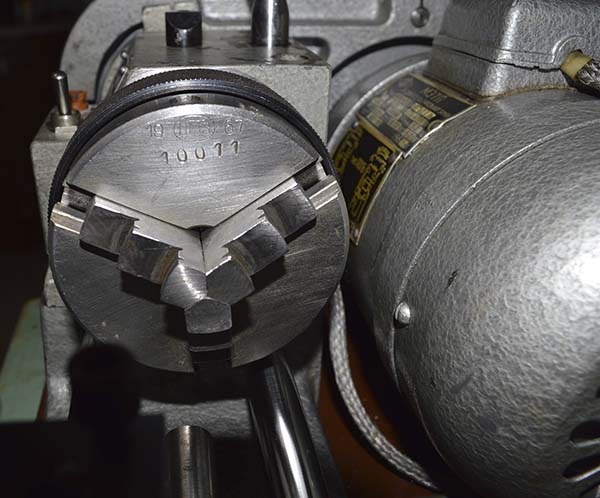 Фото токарного верстата Універсал Універсал Фото токарного верстата